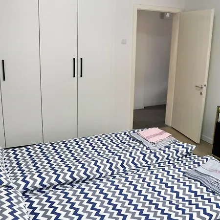 Апартаменти Spacious Modern Kisela Voda *